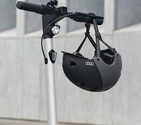 Größe M Audi Helm für E-Scooter und Fahrrad 