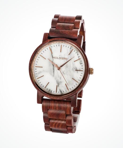 Holzkern Uhr Holzkern Wintertag Einkaufen In Braunau Simbach