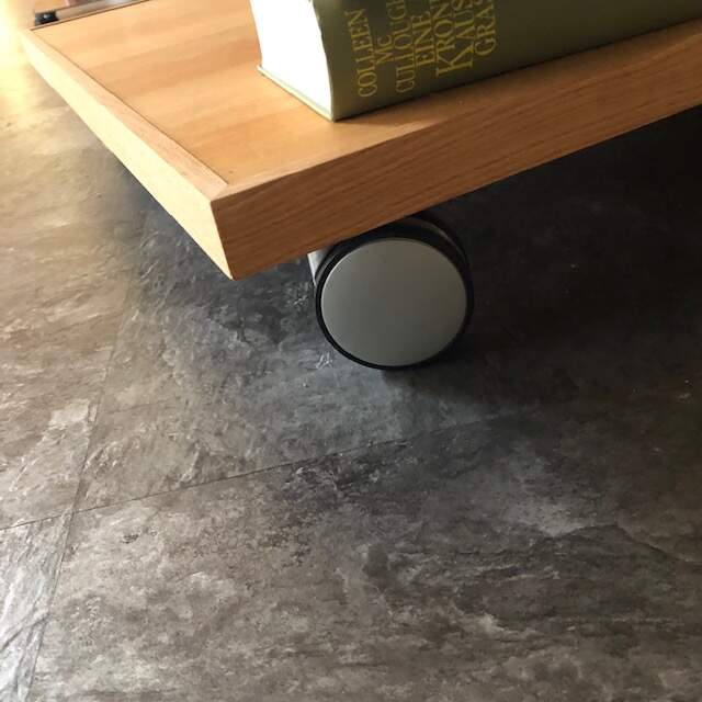 Beistelltisch Kernbuche Mit Rollen / Ausziehbarer ...