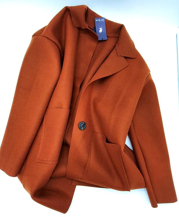 St Barth St Barth Damen Mantel Rot Orange Oversize Mit Reverskragen 1 Knopf Offene Kanten Aufgesetzte Taschen Erhaltlich Bei Mode Schonleitner In Gmunden Gmunden Stilvoll Shoppen