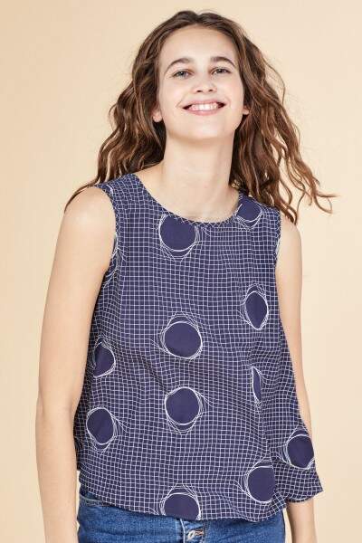 Tops Cop Copine
