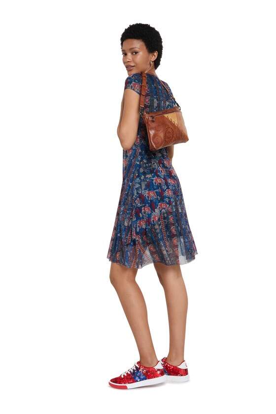 Kleider Desigual